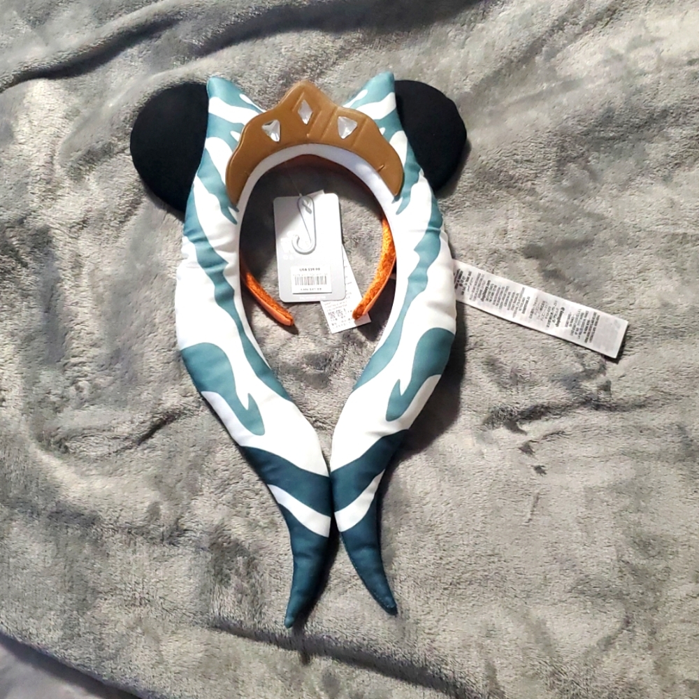 NWT Disney Parks  Star Wars Ahsoka Tano Mickey Minnie Mouse Ear Headband